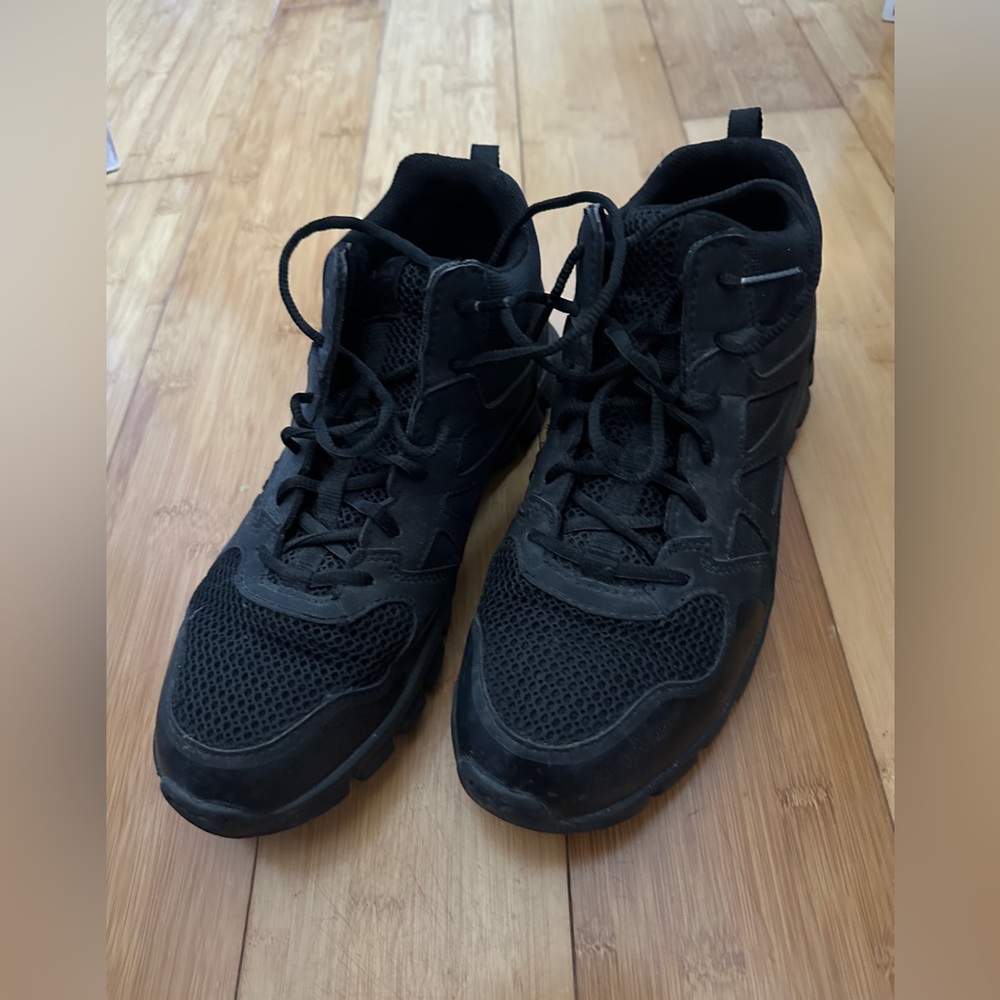 Men’s Reebok cushlite work shoe